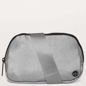 Lululemon Everywhere Belt Bag 1L in Silver